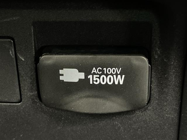 Toyota PRIUS 2023 8272540-20