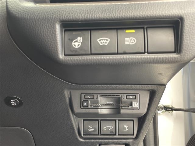 Toyota PRIUS 2023 8272540-22
