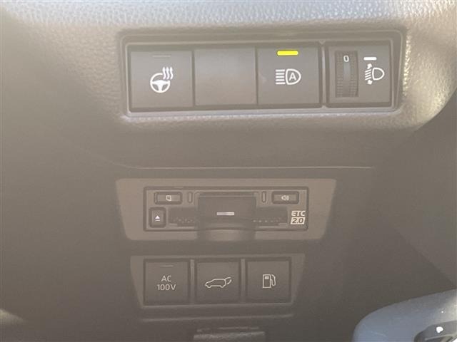 Toyota PRIUS 2023 8272541-12