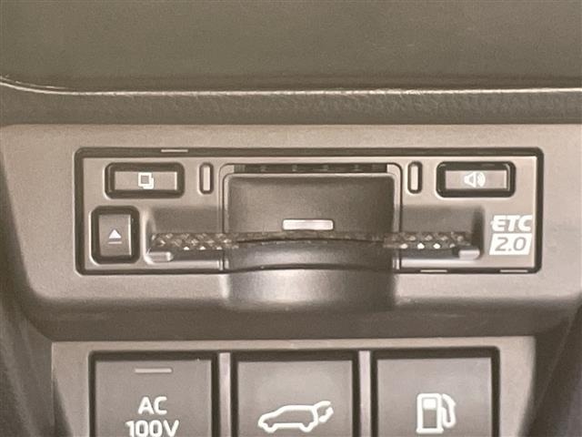 Toyota PRIUS 2023 8272541-17