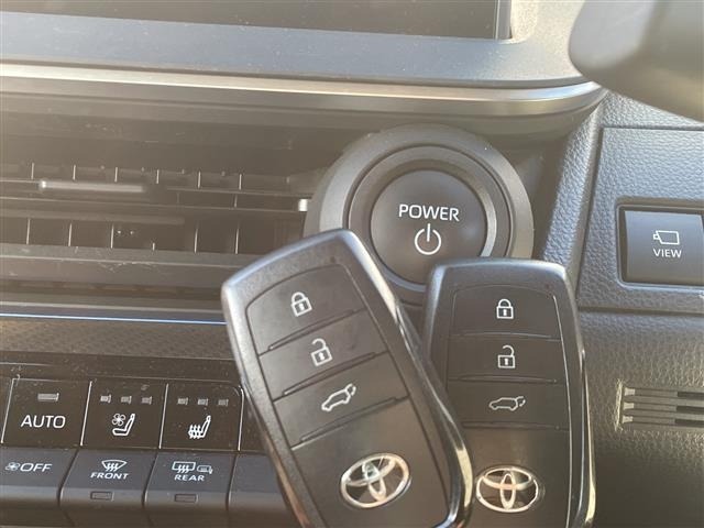 Toyota PRIUS 2023 8272541-2