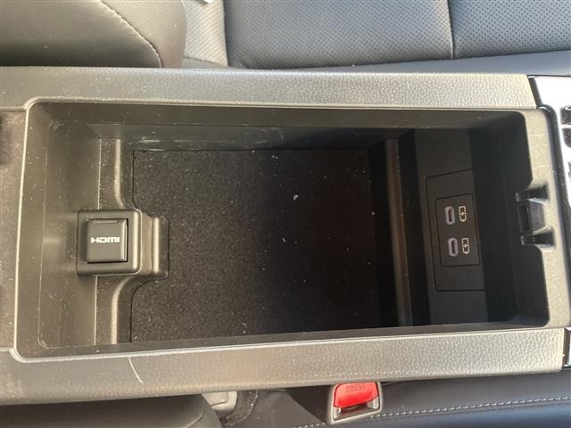 Toyota PRIUS 2023 8272541-4