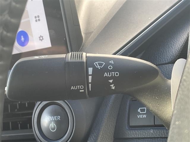 Toyota PRIUS 2023 8272541-7
