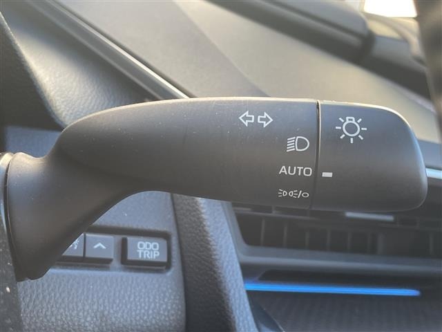 Toyota PRIUS 2023 8272541-8