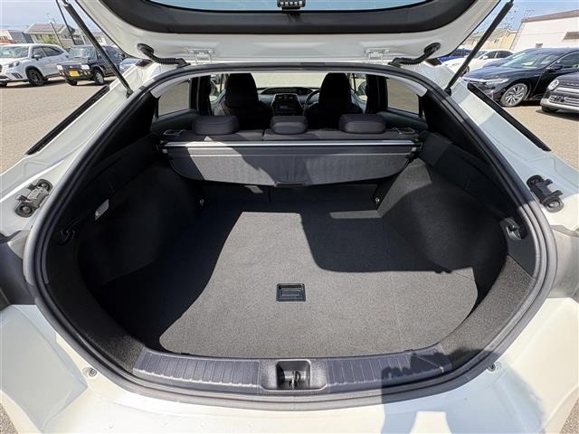 Toyota PRIUS 2018 8272542-11