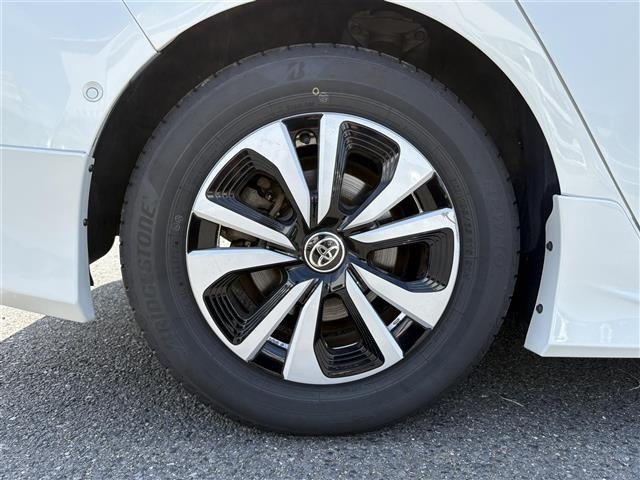 Toyota PRIUS 2018 8272542-12