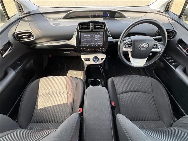 Toyota PRIUS 2018 8272542-15