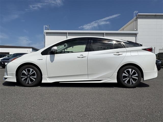 Toyota PRIUS 2018 8272542-22