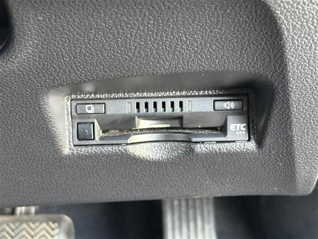Toyota PRIUS 2018 8272542-5