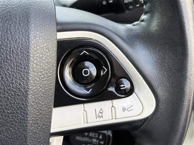 Toyota PRIUS 2018 8272542-8