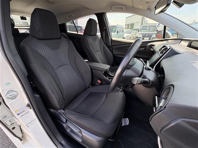 Toyota PRIUS 2018 8272542-9