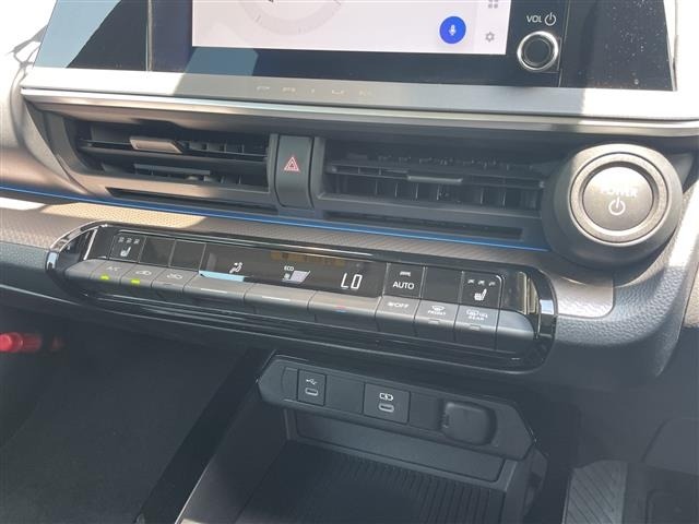 Toyota PRIUS 2023 8272544-3