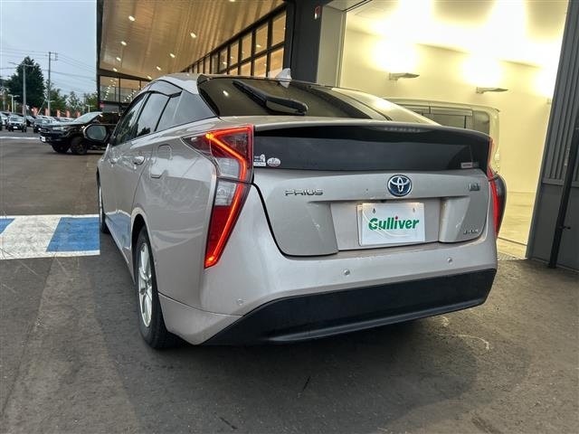 Toyota PRIUS 2018 8272546-1