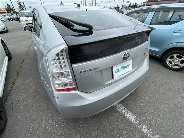 Toyota PRIUS 2010 8272547-1