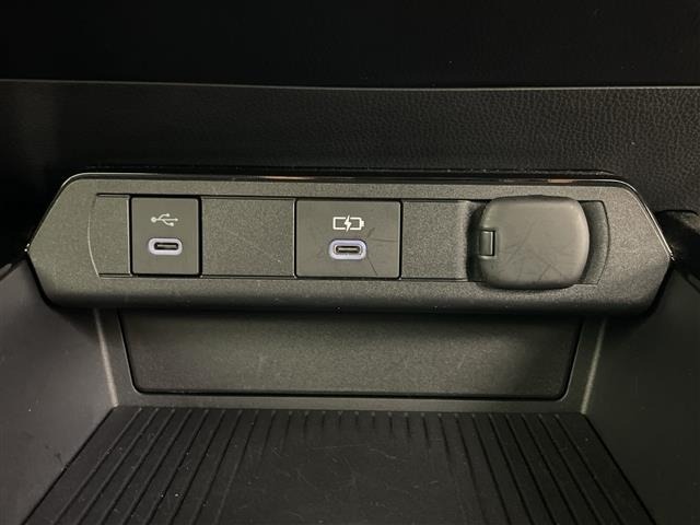Toyota PRIUS 2025 8272548-22