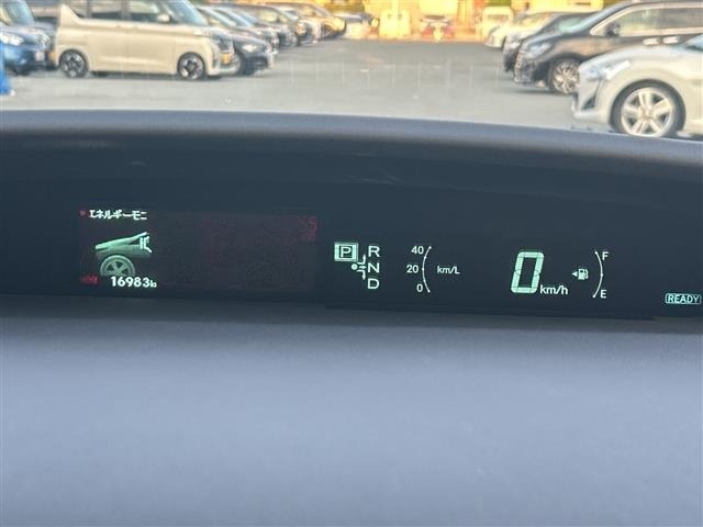 Toyota PRIUS 2015 8272550-1