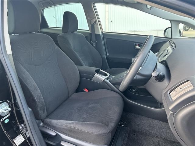 Toyota PRIUS 2015 8272550-4