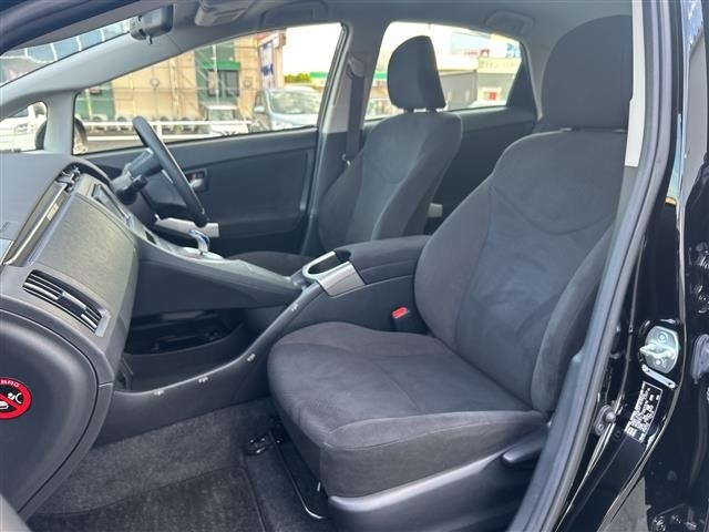 Toyota PRIUS 2015 8272550-6