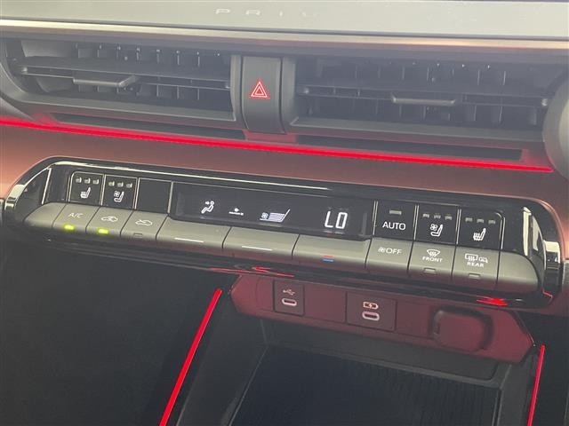 Toyota PRIUS 2024 8272553-5