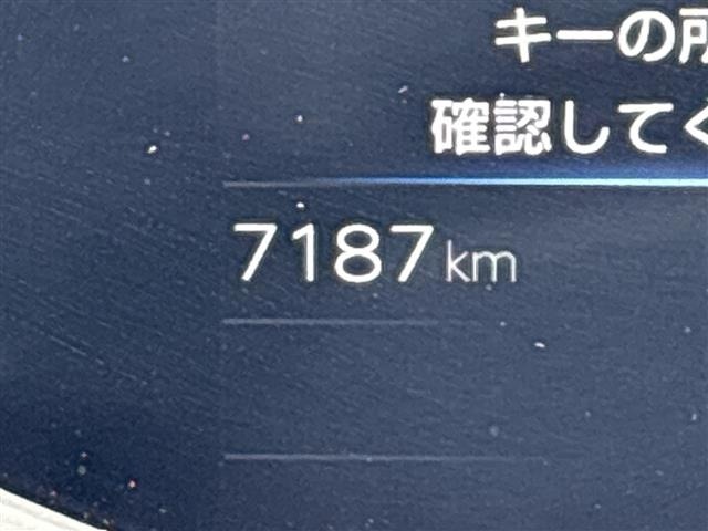 Toyota PRIUS 2023 8272554-19