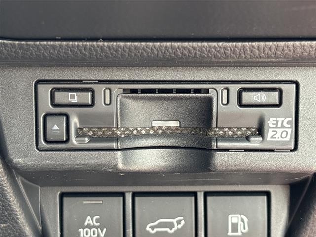 Toyota PRIUS 2023 8272554-9