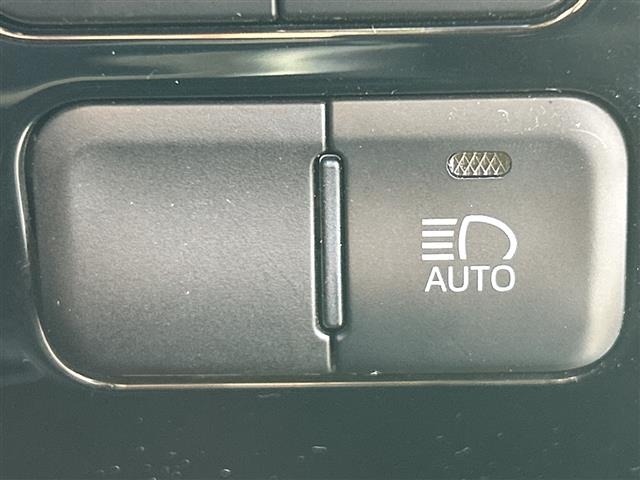 Toyota PRIUS 2018 8272555-1