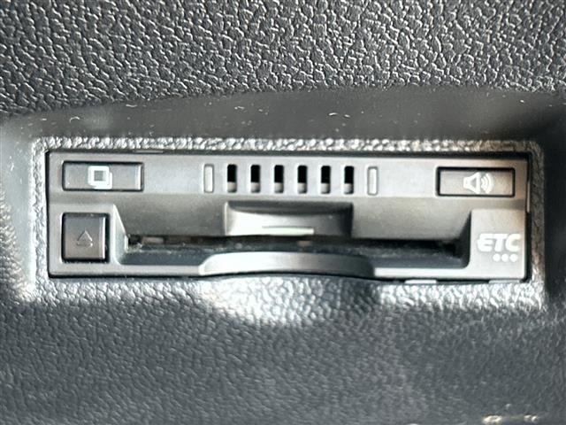 Toyota PRIUS 2018 8272555-3
