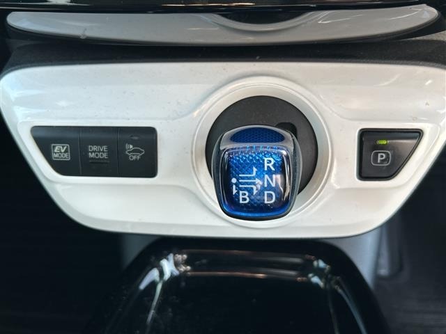 Toyota PRIUS 2018 8272555-7