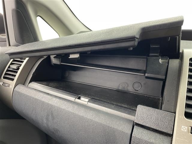 Toyota PRIUS 2010 8272556-3