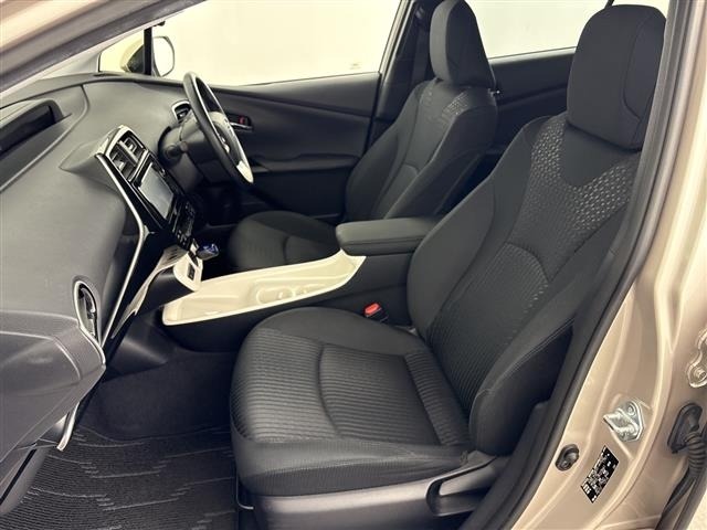 Toyota PRIUS 2016 8272557-3
