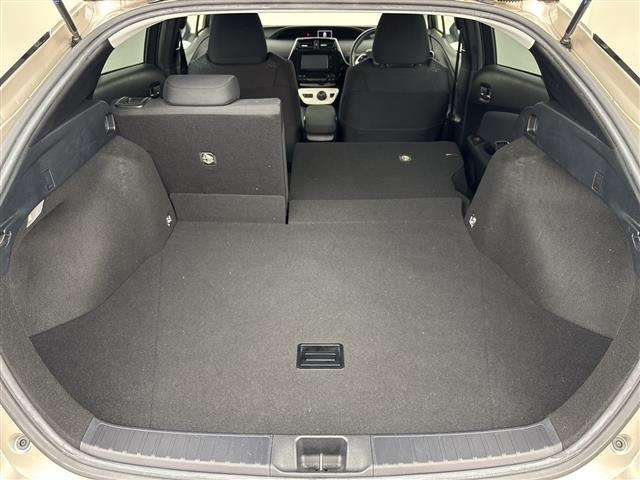 Toyota PRIUS 2016 8272557-9