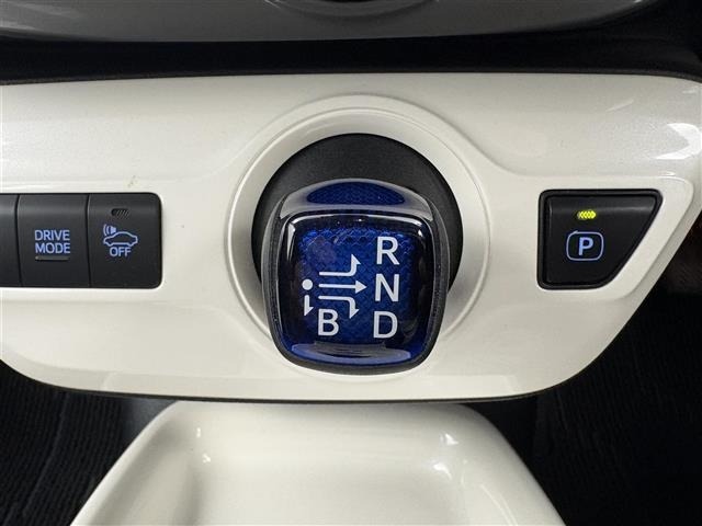 Toyota PRIUS 2016 8272559-13