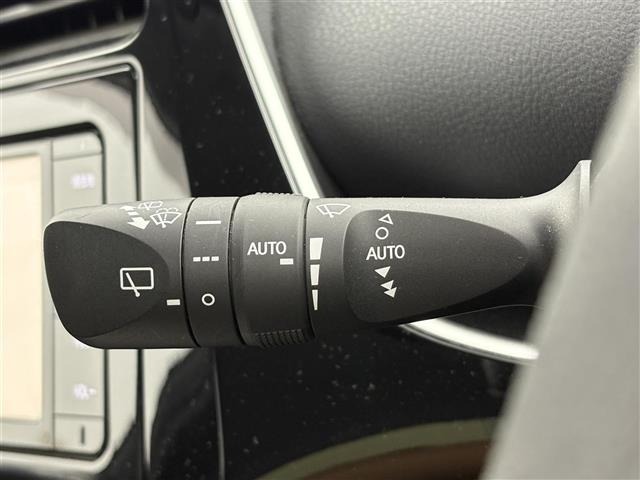 Toyota PRIUS 2016 8272559-22