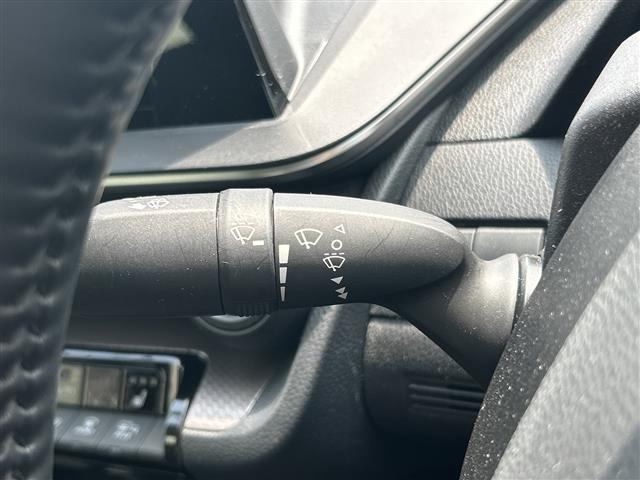 Toyota PRIUS 2023 8272560-15
