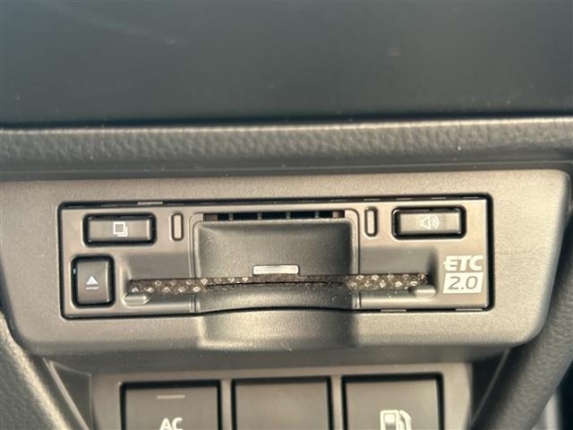 Toyota PRIUS 2023 8272560-3