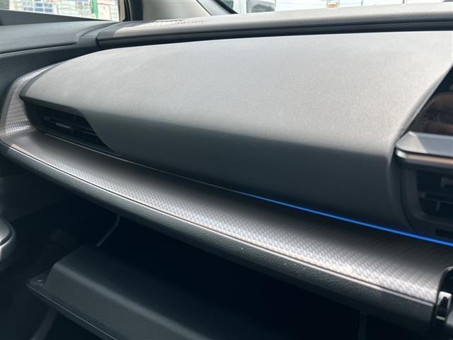 Toyota PRIUS 2023 8272560-38