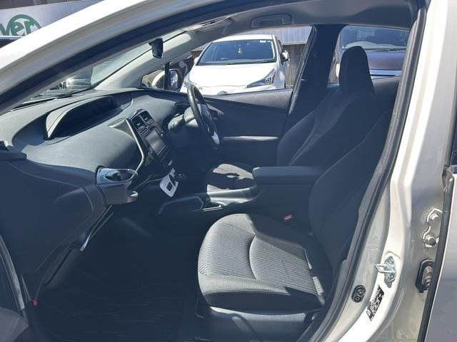 Toyota PRIUS 2017 8272561-10