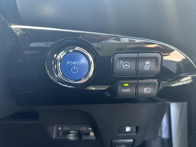 Toyota PRIUS 2017 8272561-17