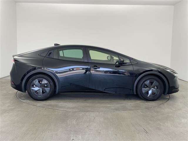 Toyota PRIUS 2023 8272562-21