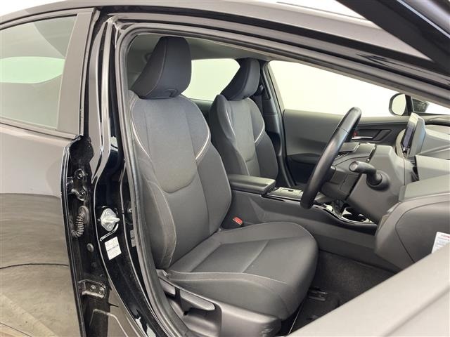 Toyota PRIUS 2023 8272562-3