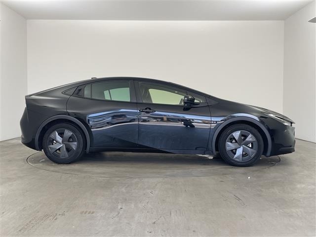 Toyota PRIUS 2023 8272563-19