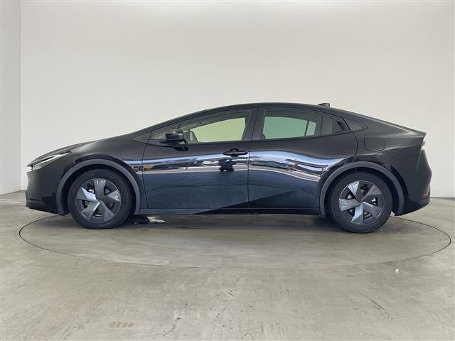 Toyota PRIUS 2023 8272563-21