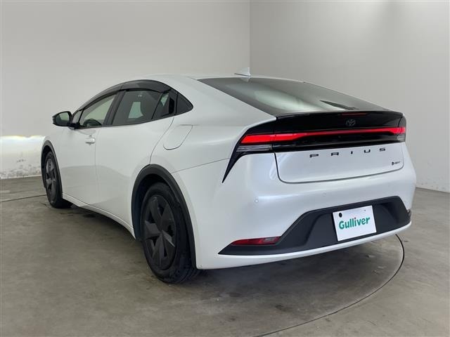 Toyota PRIUS 2023 8272564-13