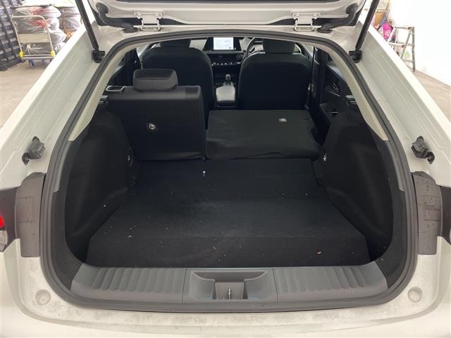Toyota PRIUS 2023 8272564-20