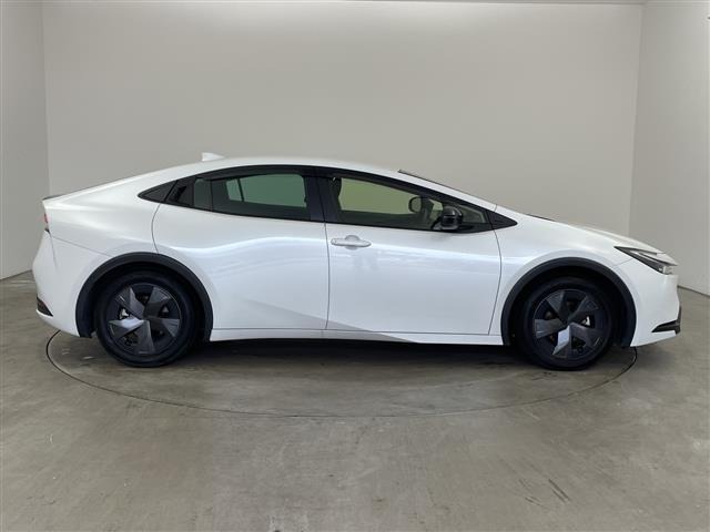 Toyota PRIUS 2023 8272564-21