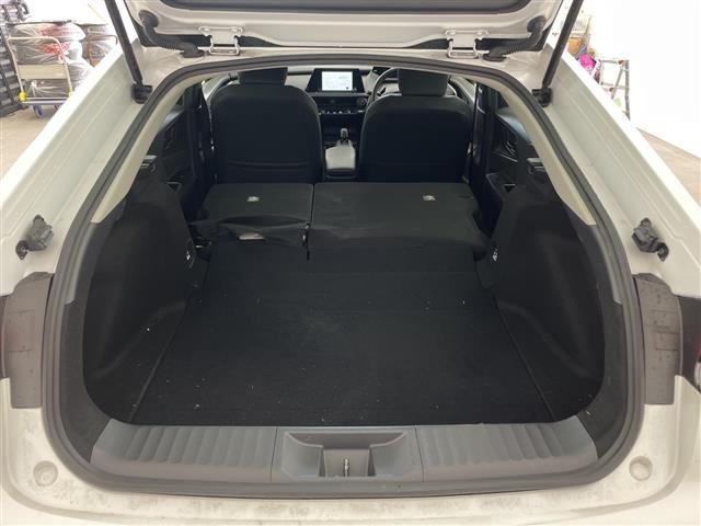 Toyota PRIUS 2023 8272564-22