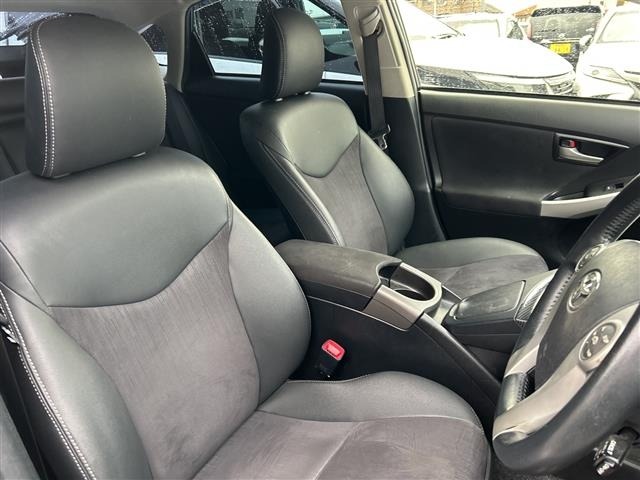 Toyota PRIUS 2013 8272565-1