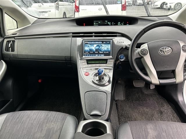 Toyota PRIUS 2013 8272565-3