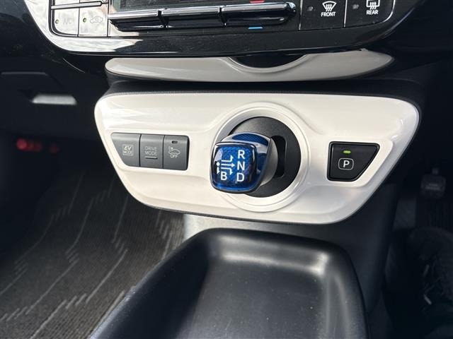 Toyota PRIUS 2017 8272566-18