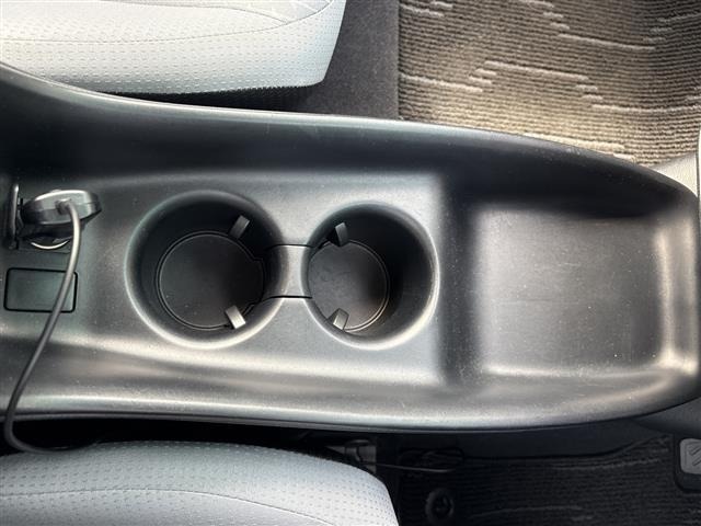 Toyota PRIUS 2017 8272566-3